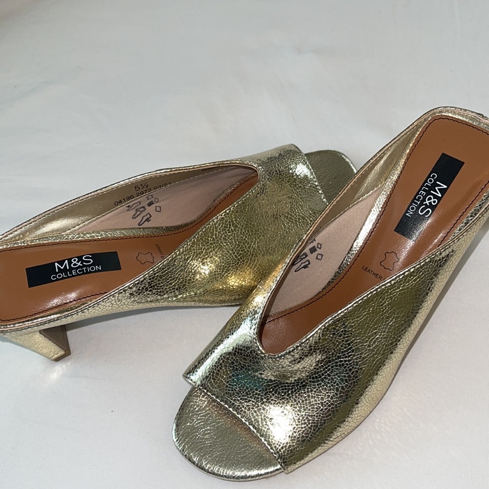 Heels - Picture 6 of 7